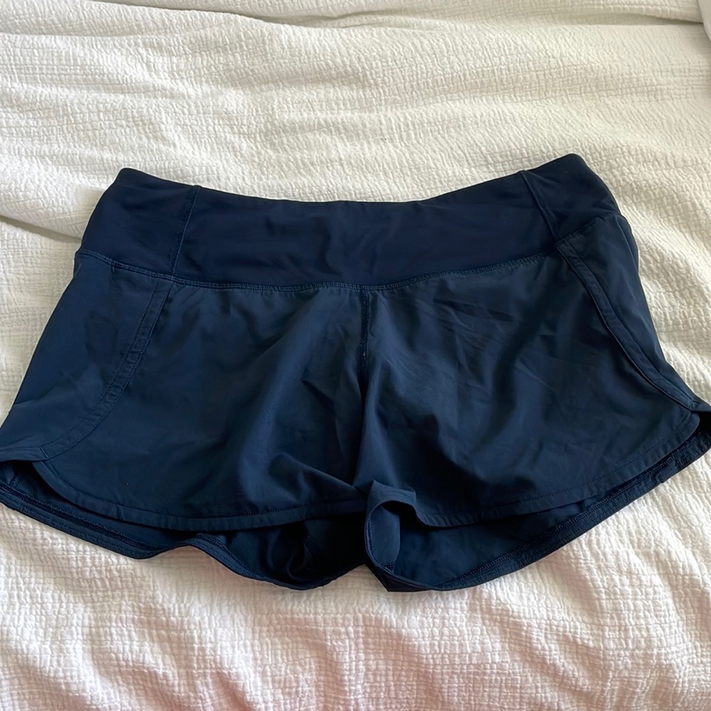 Lululemon Speed Up Mid Rise Shorts 4” size 6